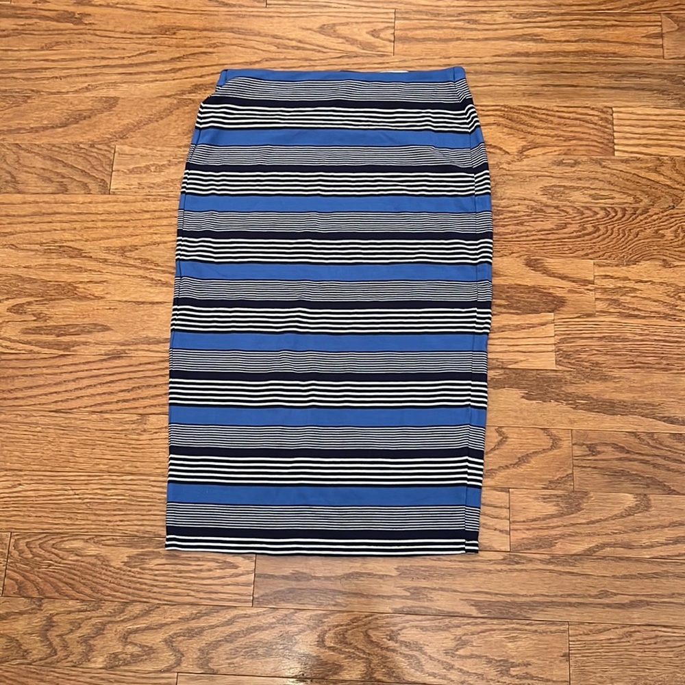 Pull on elastic waist Skirt